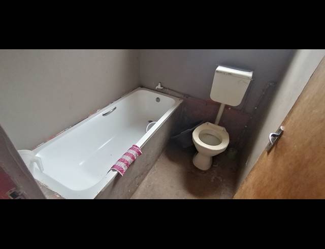 2 BEDROOM HOUSE FOR SALE IN MCNAUGHTON